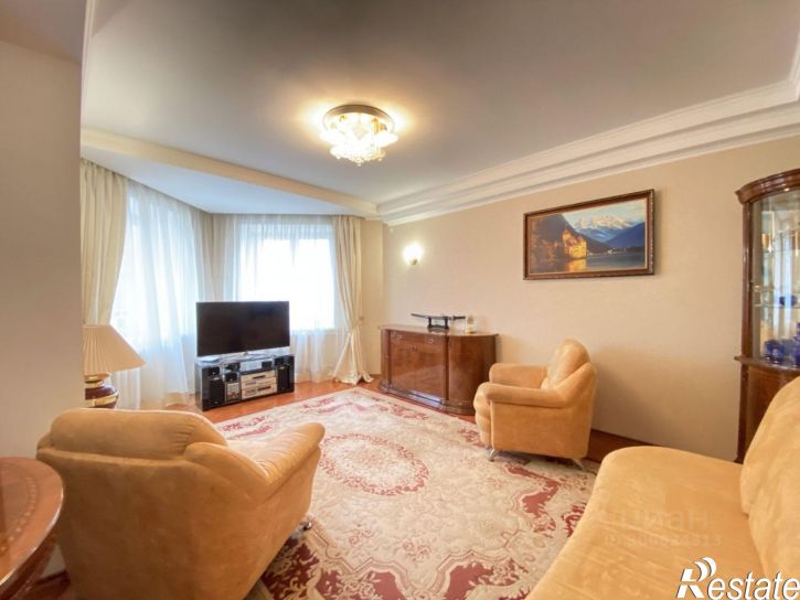 2-комн квартира ул Лидии Базановой, 5,  д. 5