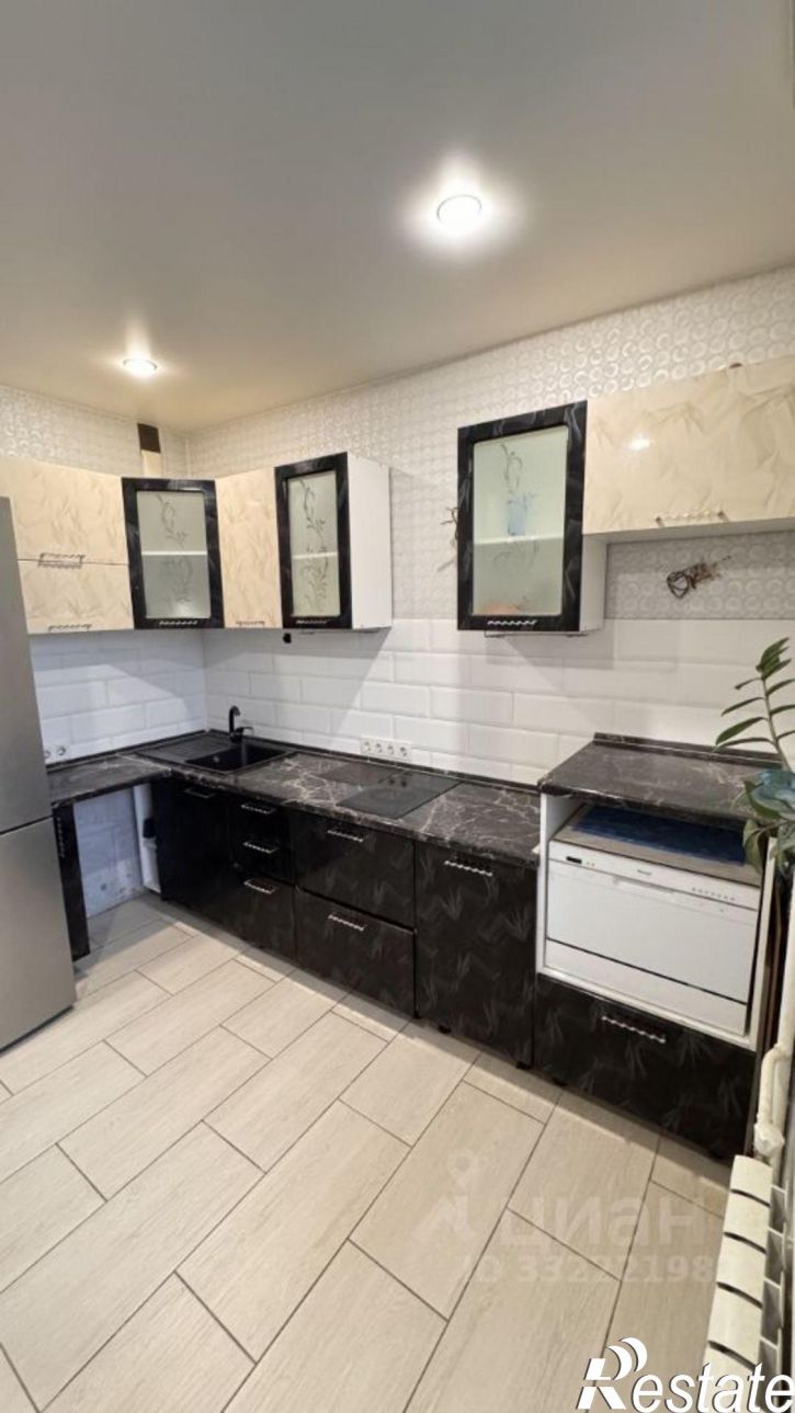 2-комн квартира ул Левитана, 58 1,  д. 58 1,  к. 1