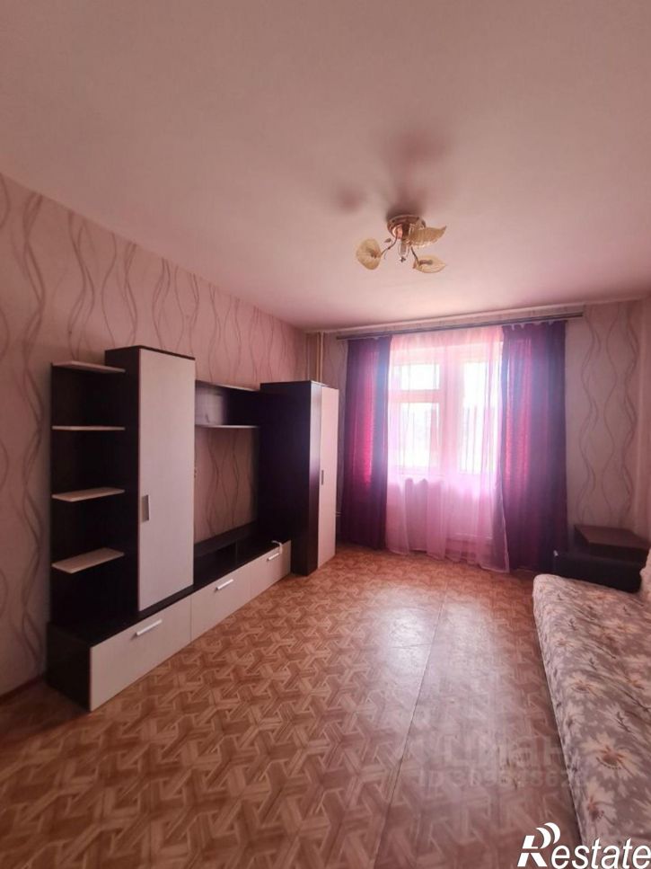 1-комн квартира ул Хрустальная, 42,  д. 42