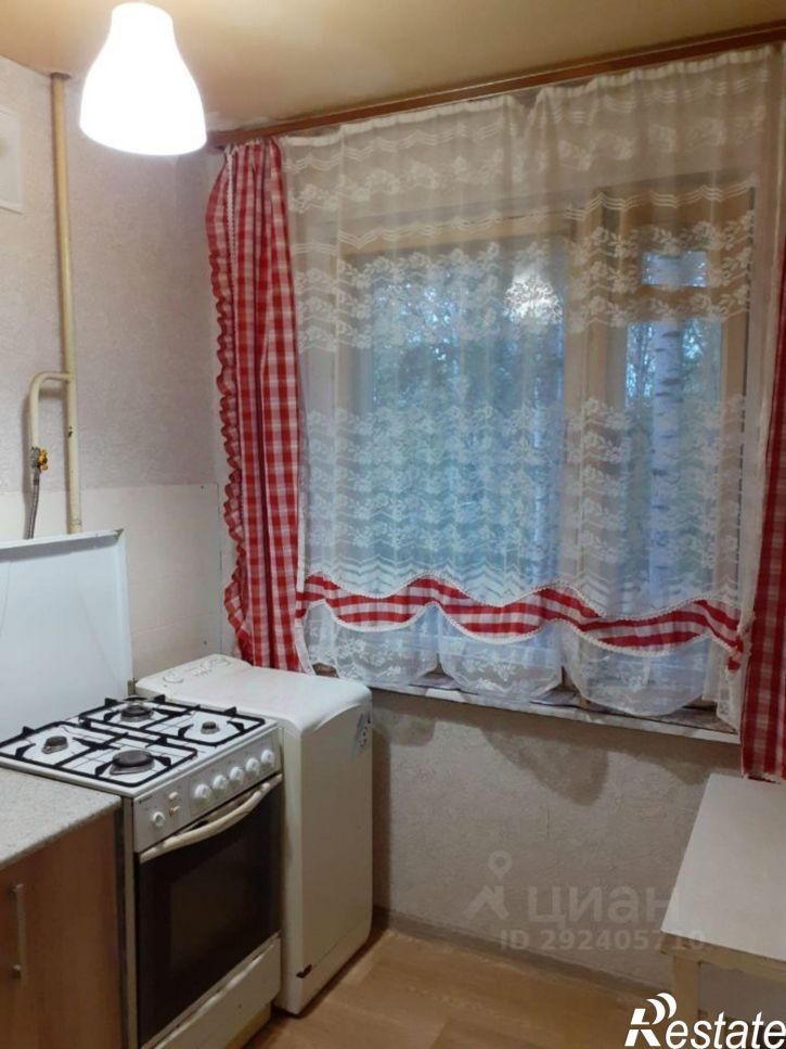 Комната б-р Гусева, 18,  д. 18