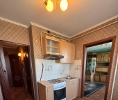 комната 54 кв м ул. Артюхиной, дом 9 к3