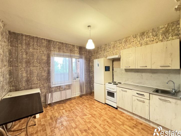 3-комн квартира ул Хрустальная, 37 1,  д. 37 1,  к. 1