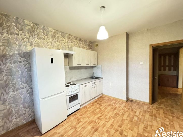 3-комн квартира ул Хрустальная, 37 1,  д. 37 1,  к. 1