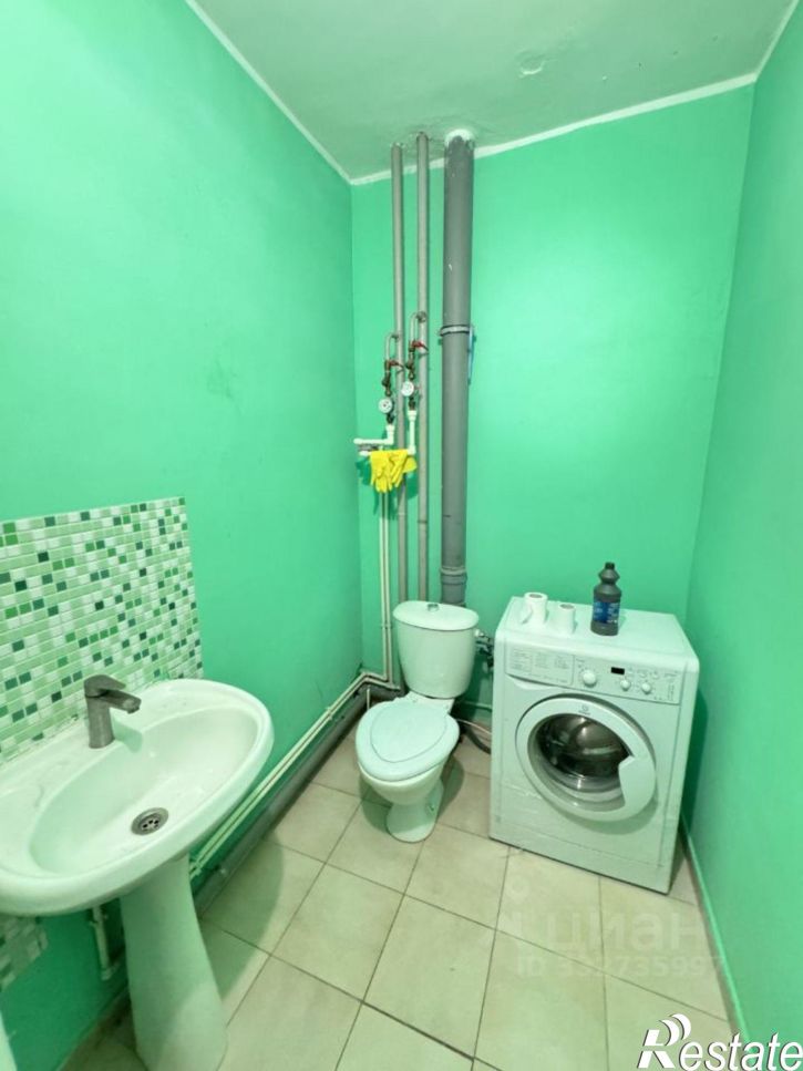 3-комн квартира ул Хрустальная, 37 1,  д. 37 1,  к. 1