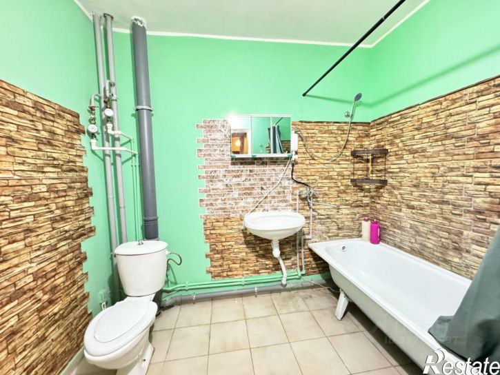 3-комн квартира ул Хрустальная, 37 1,  д. 37 1,  к. 1