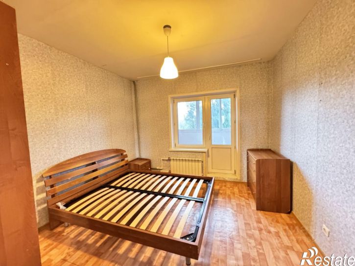 3-комн квартира ул Хрустальная, 37 1,  д. 37 1,  к. 1