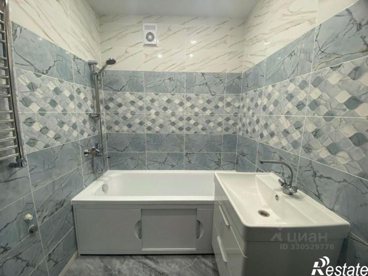 3-комн квартира ул Брагина, 35,  д. 35