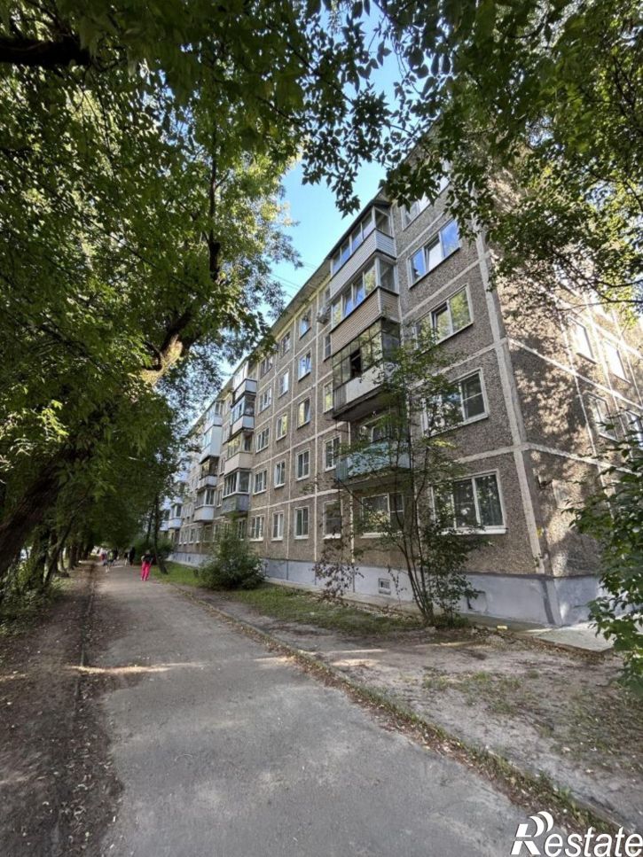 3-комн квартира ул Паши Савельевой, 15,  д. 15