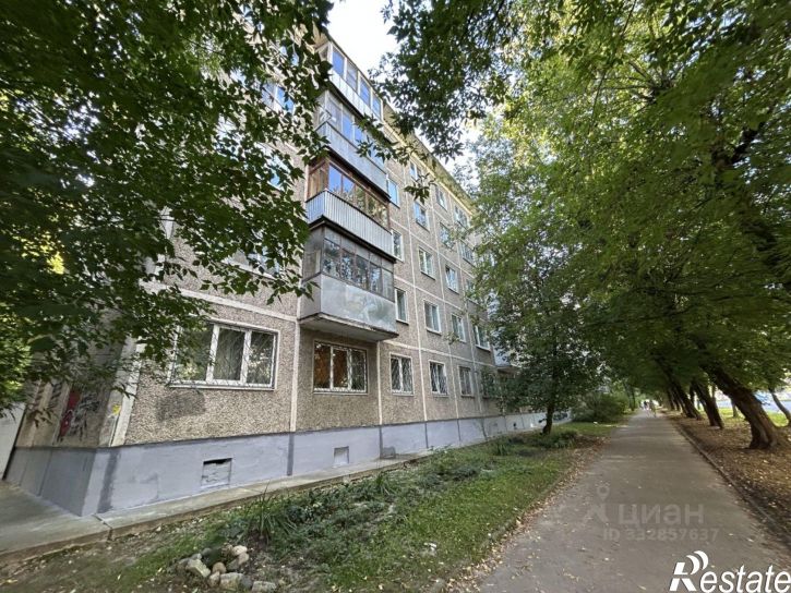 3-комн квартира ул Паши Савельевой, 15,  д. 15
