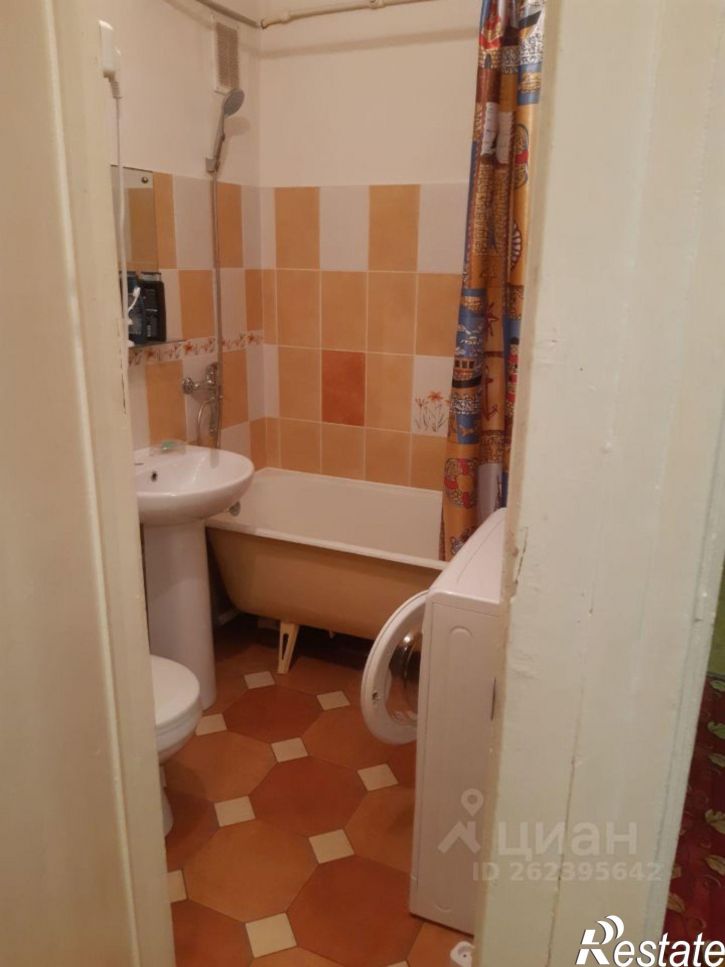 2-комн квартира ул Хромова, 4,  д. 4