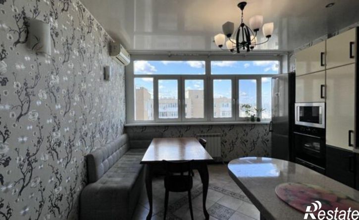 3-комн квартира ул Виноградова, 8,  д. 8