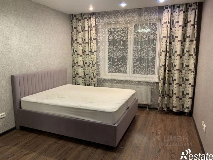 3-комн квартира б-р Гусева, 58,  д. 58