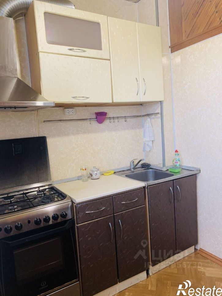 2-комн квартира ул Хрустальная, 4,  д. 4
