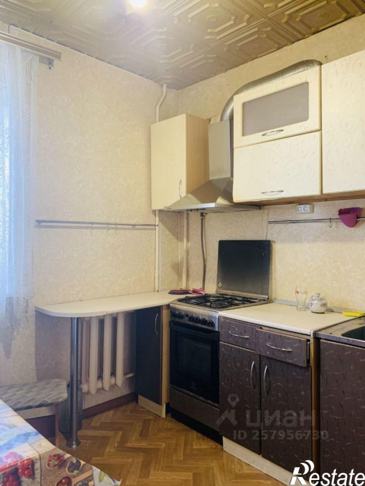 2-комн квартира ул Хрустальная, 4,  д. 4