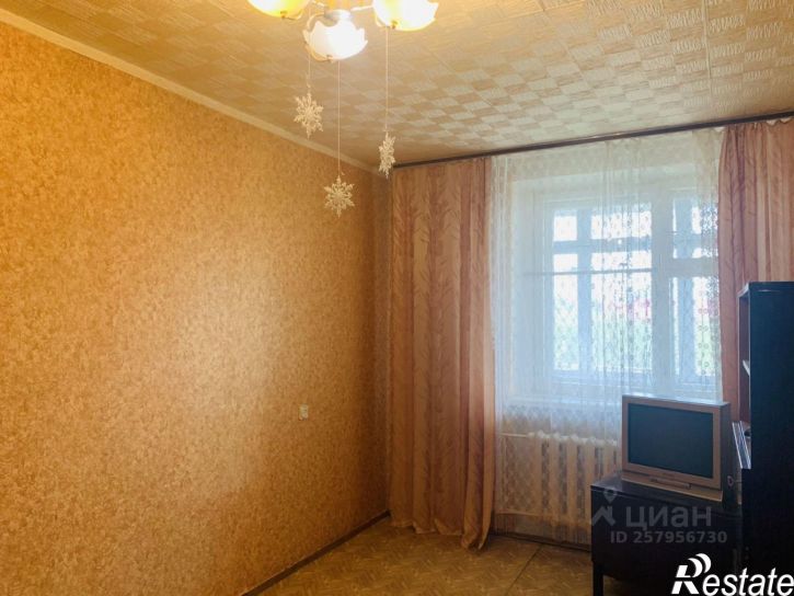 2-комн квартира ул Хрустальная, 4,  д. 4