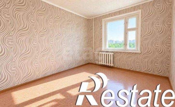 4-комн квартира улица Хромова, 21,  д. 21