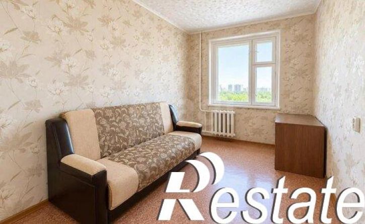 4-комн квартира улица Хромова, 21,  д. 21