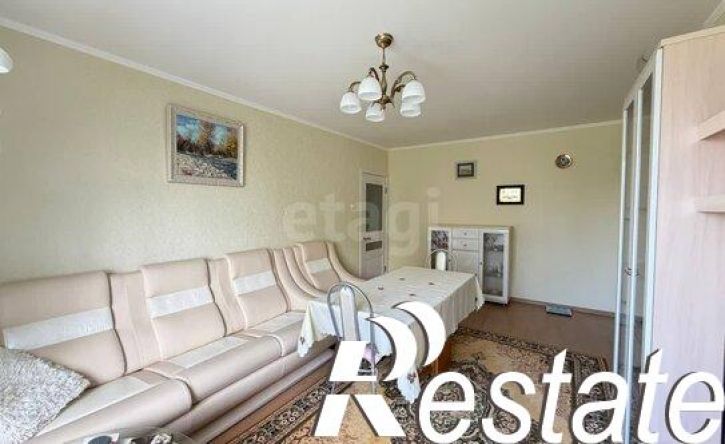 4-комн квартира улица Хромова, 19,  д. 19