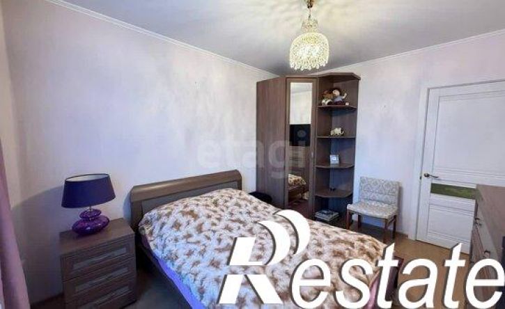 4-комн квартира улица Хромова, 19,  д. 19