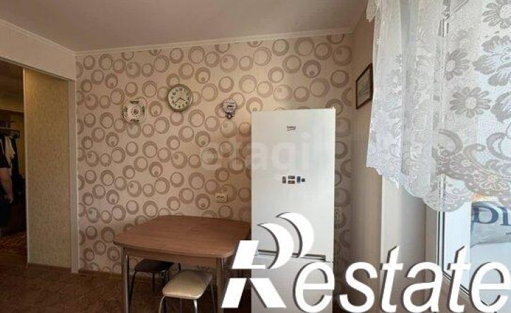 4-комн квартира улица Хромова, 19,  д. 19