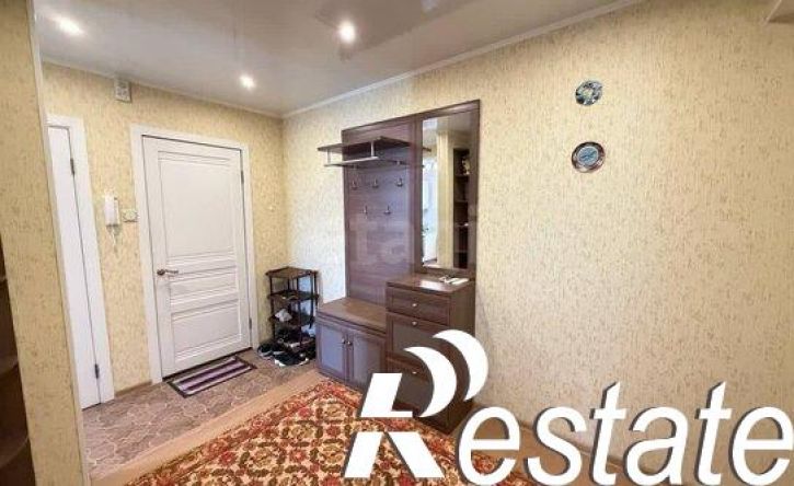 4-комн квартира улица Хромова, 19,  д. 19